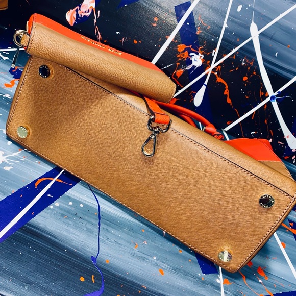 Michael Kors Set Satchel, Shoulder Bag, Handbag, Crossbody, or Purse and wallet - Picture 10 of 16